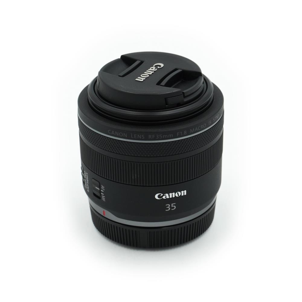 Canon RF 35mm f/1.8 Macro IS STM