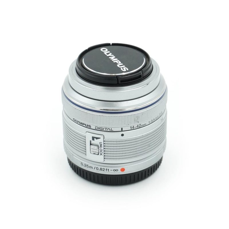 Olympus M.Zuiko Digital 14-42mm f/3.5-5.6 II – Silver