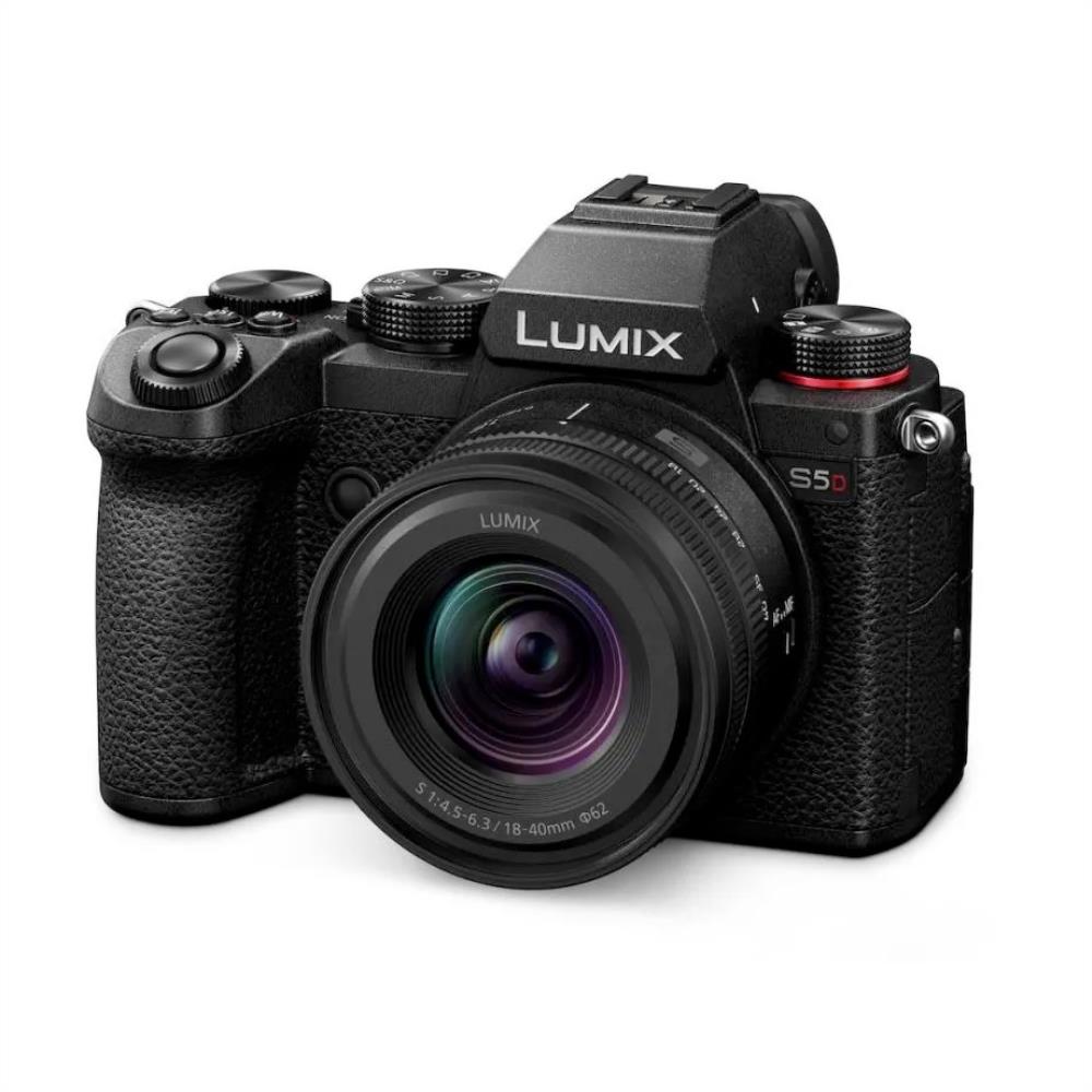 Panasonic S5D   Lumix S 18-40mm f/4.5-6.3