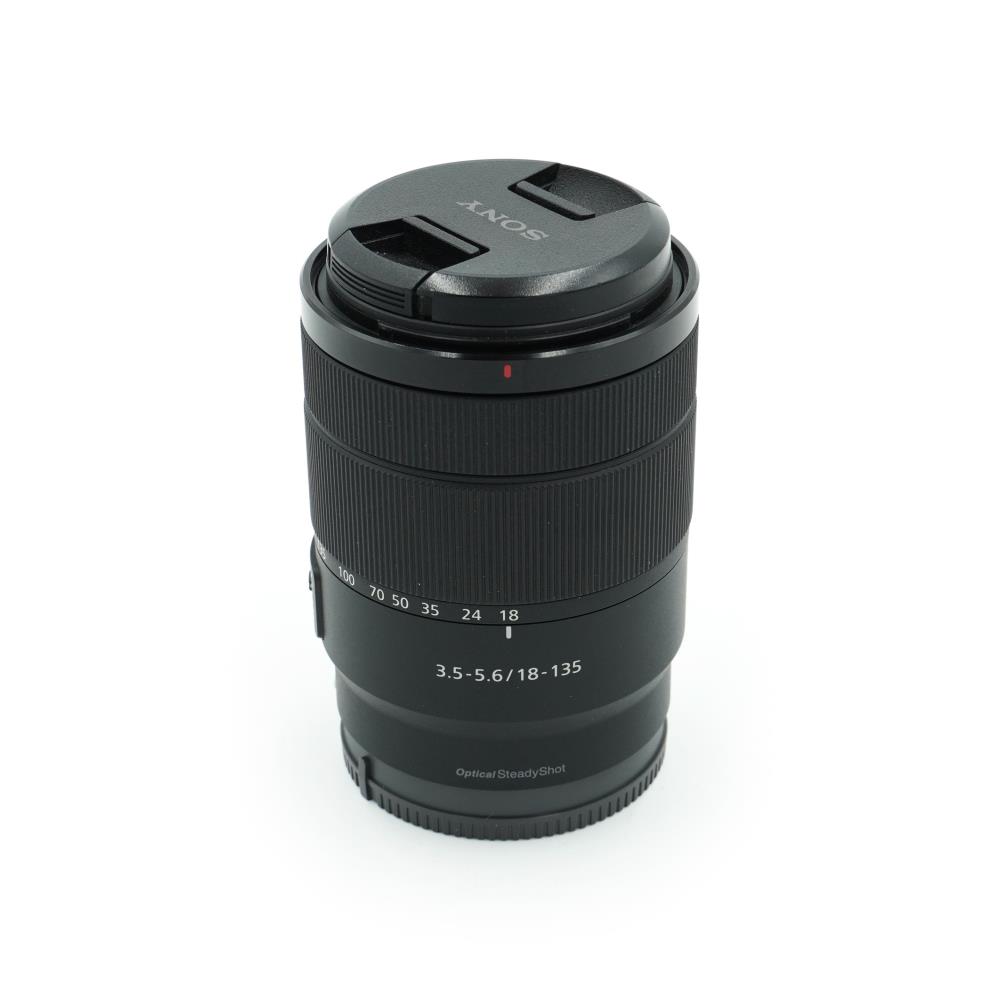 Sony E 18-135mm f/3.5-5.6 OSS