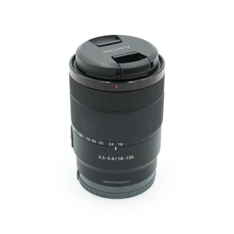 Sony E 18-135mm f/3.5-5.6 OSS