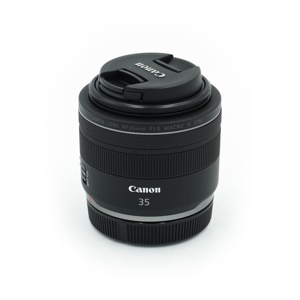 Canon RF 35mm f/1.8 Macro IS STM