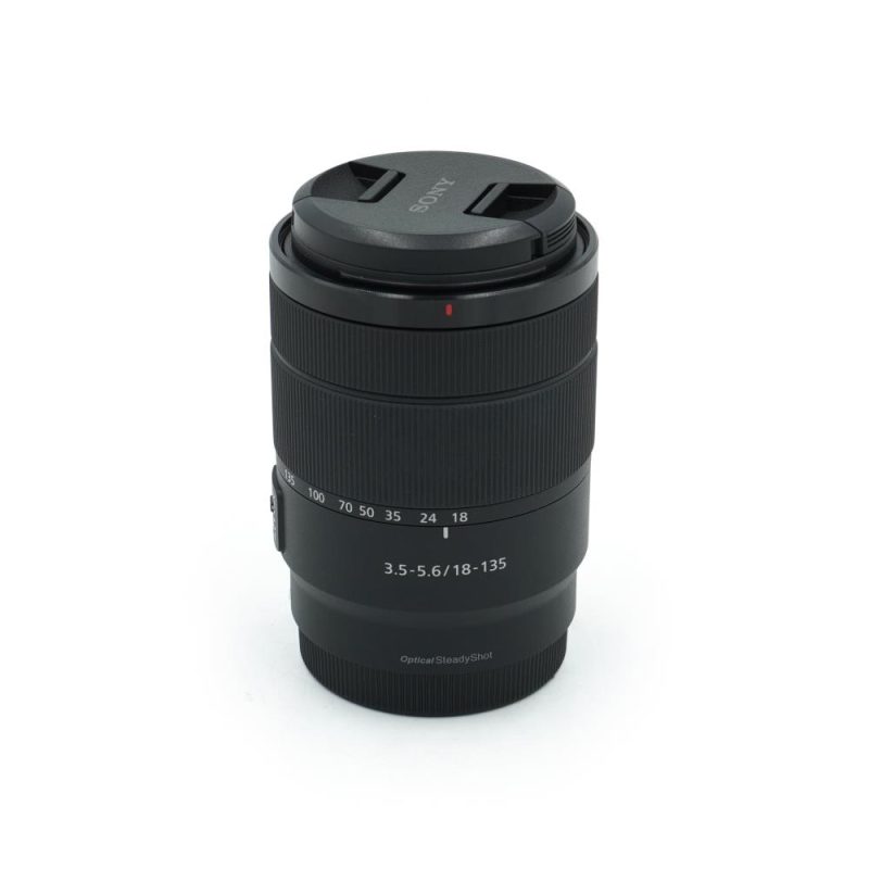 Sony E 18-135mm f/3.5-5.6 OSS