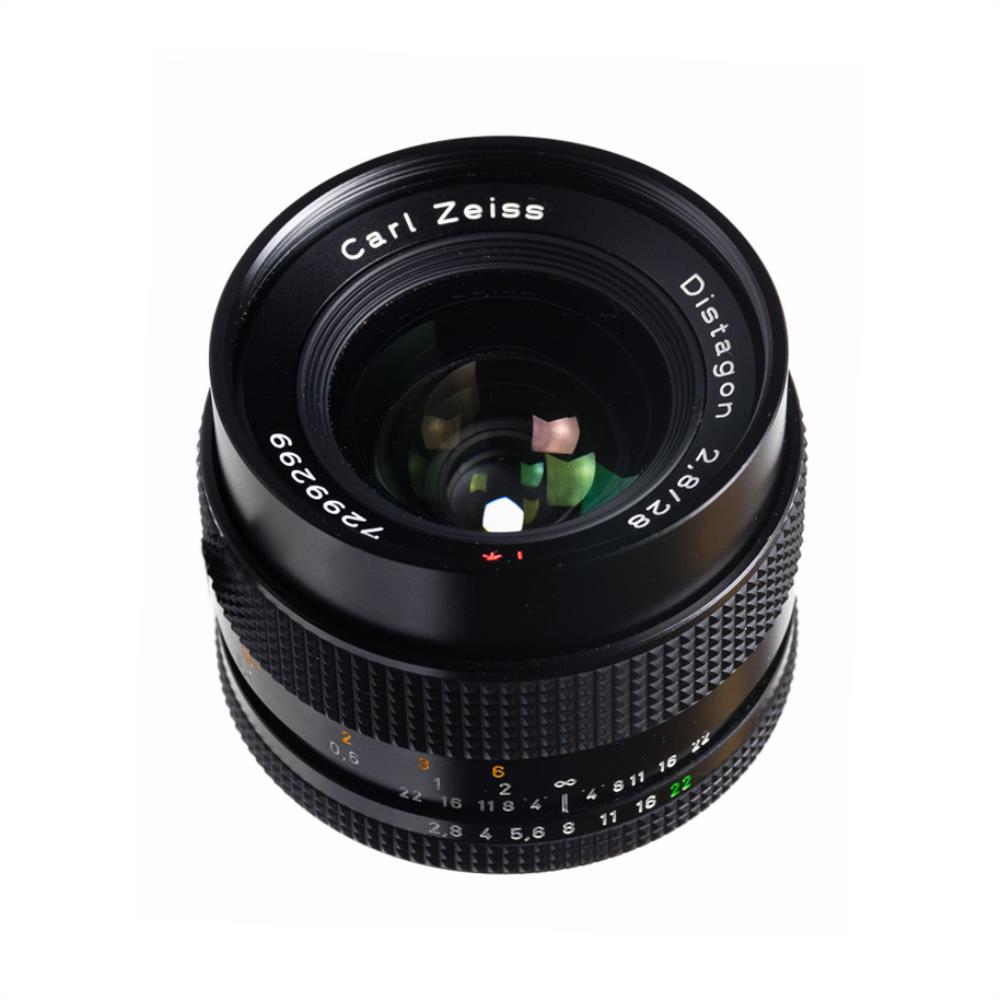 Zeiss Distagon 28mm f/2.8 T* (Contax)