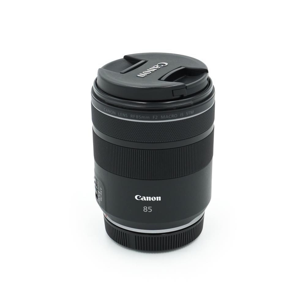 Canon RF 85mm f/2 Macro IS STM
