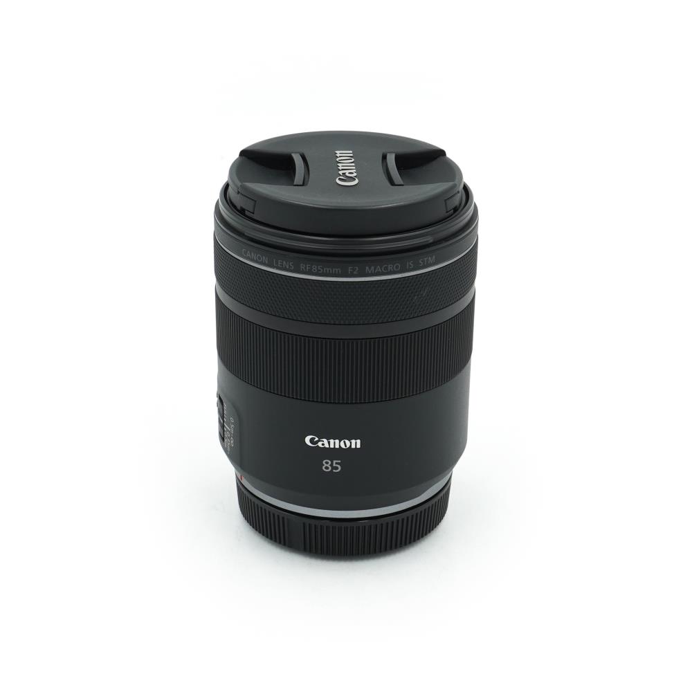 Canon RF 85mm f/2 Macro IS STM