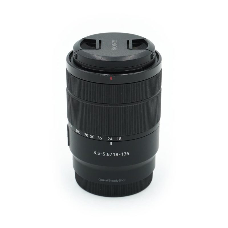 Sony E 18-135mm f/3.5-5.6 OSS