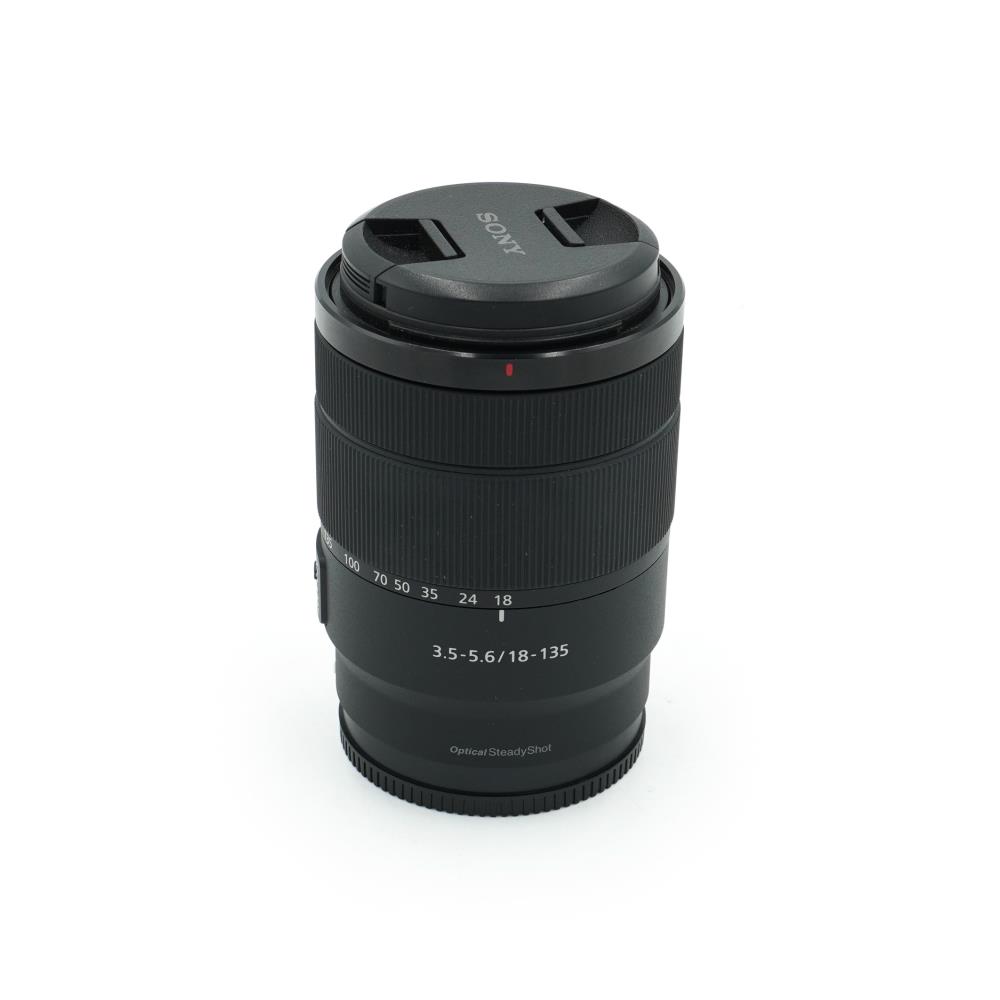 Sony E 18-135mm f/3.5-5.6 OSS