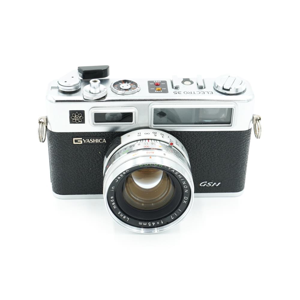 Yashica Electro 35 GSN   Yashinon 45mm f/1.7
