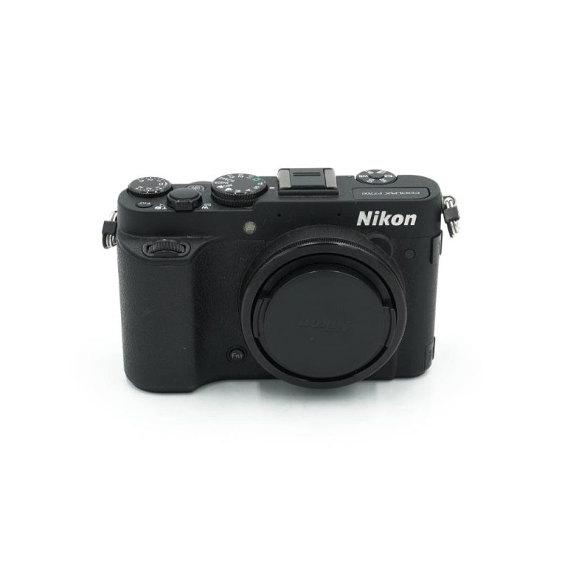 Nikon Coolpix P7700