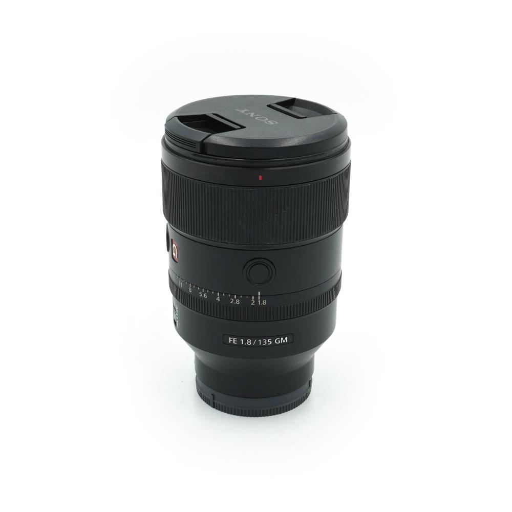 Sony FE 135mm f/1.8 GM
