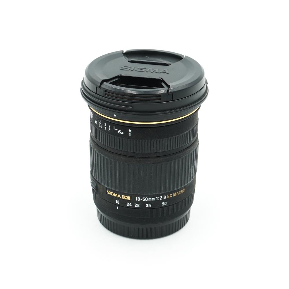 Sigma AF 18-50mm f/2.8 EX DC Macro (Canon EF)