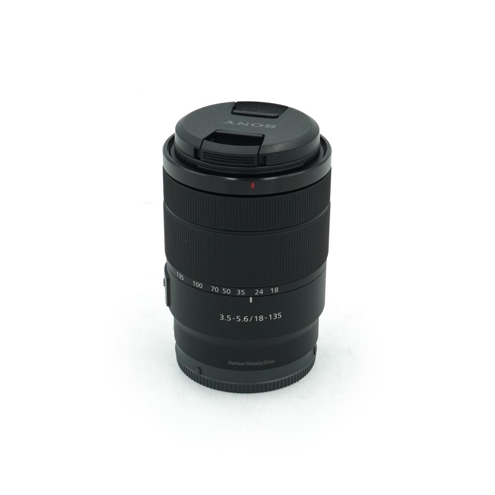 Sony E 18-135mm f/3.5-5.6 OSS