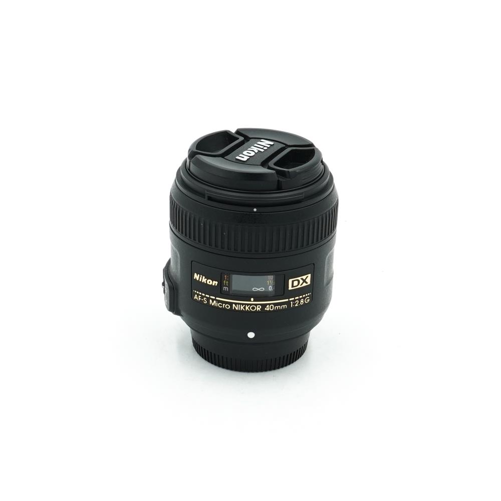 Nikon AF-S DX 40mm f/2.8 G Micro