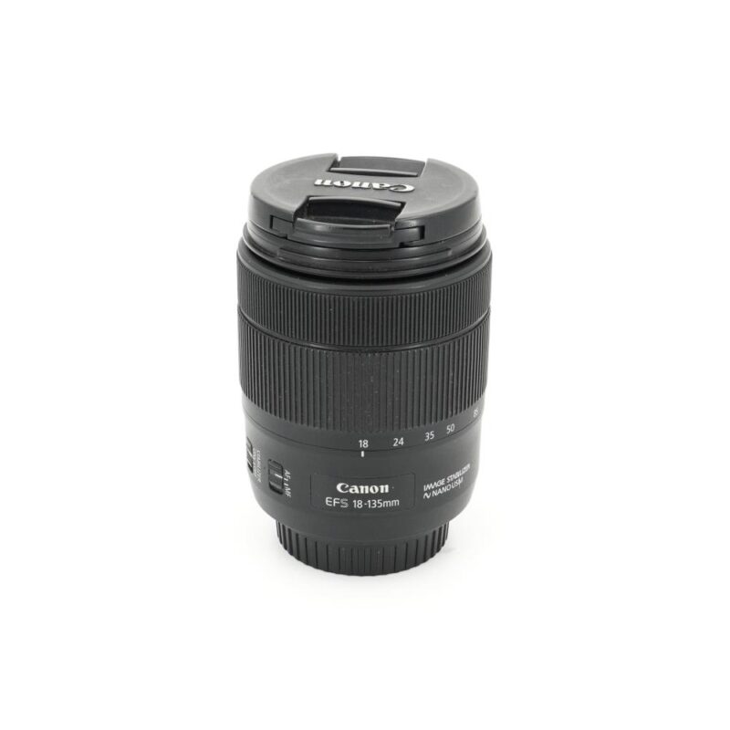 Canon EF-S 18-135mm f/3.5-5.6 IS USM