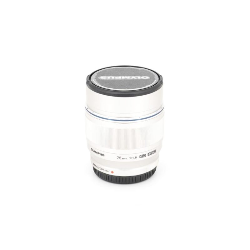 Olympus M.Zuiko Digital ED 75mm f/1.8 – Silver