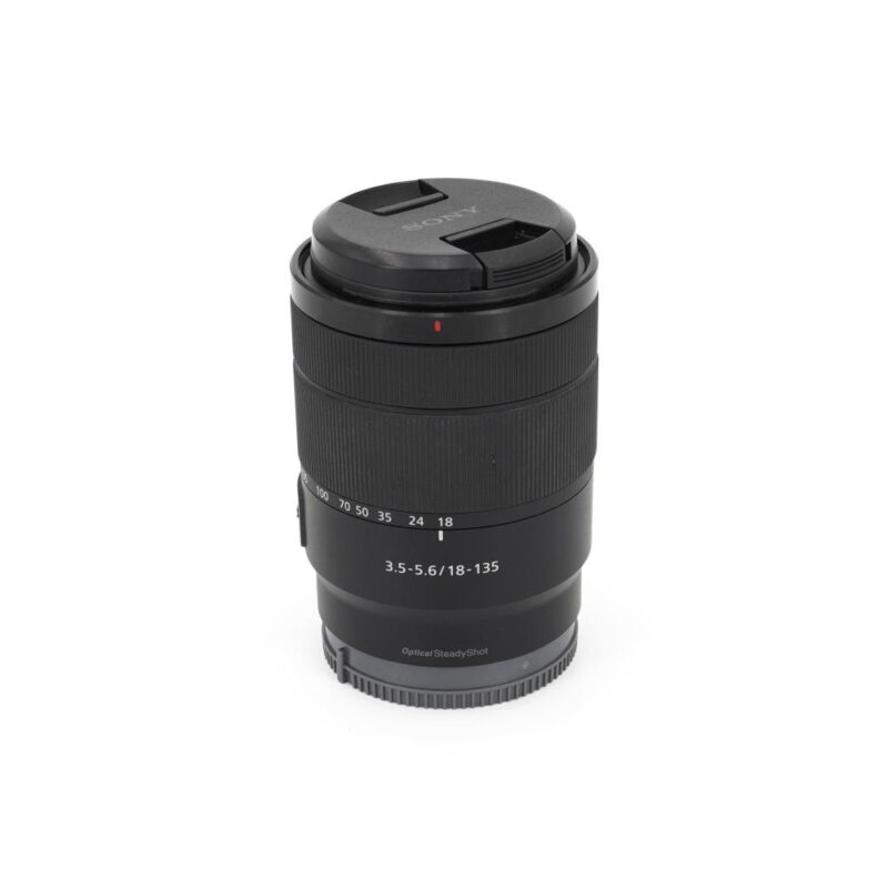 Sony E 18-135mm f/3.5-5.6 OSS