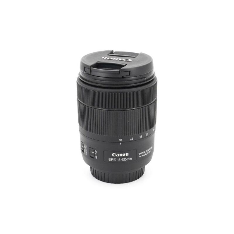 Canon EF-S 18-135mm f/3.5-5.6 IS USM