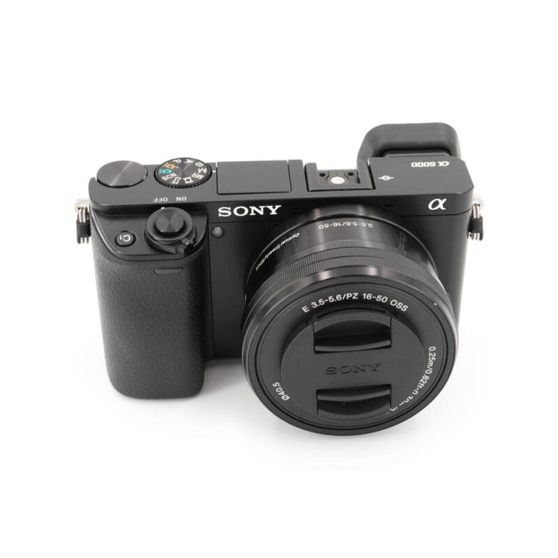 Sony A6000 + E PZ 16-50mm f/3.5-5.6 OSS - Black