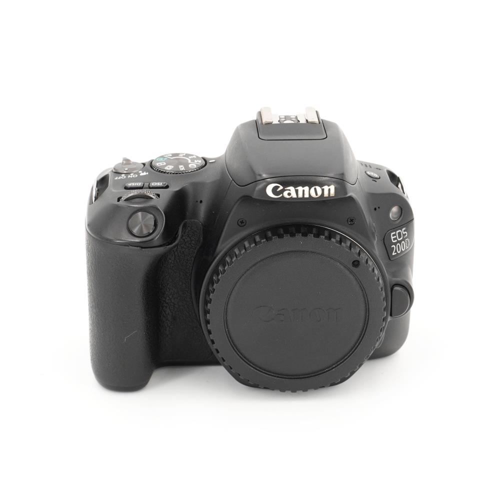 Canon EOS 200D