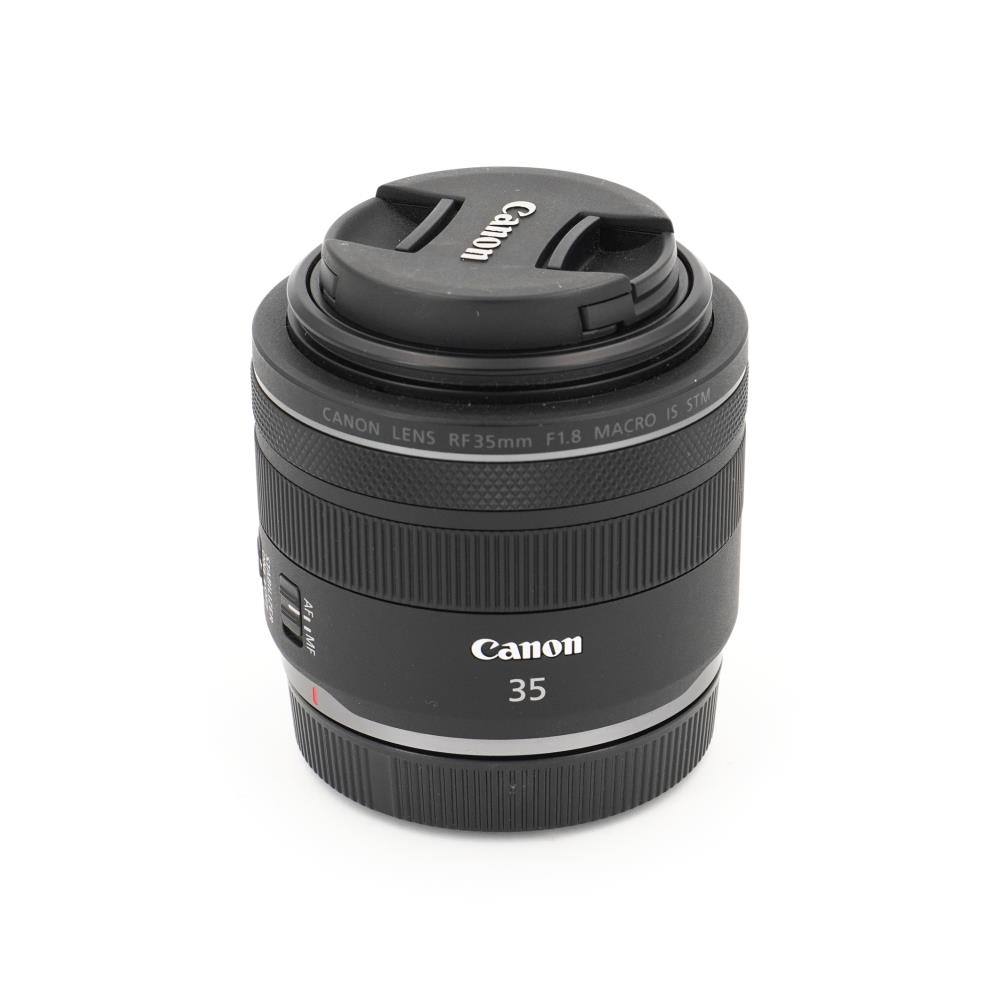 Canon RF 35mm f/1.8 Macro IS STM