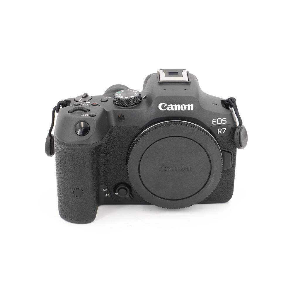 Canon EOS R7