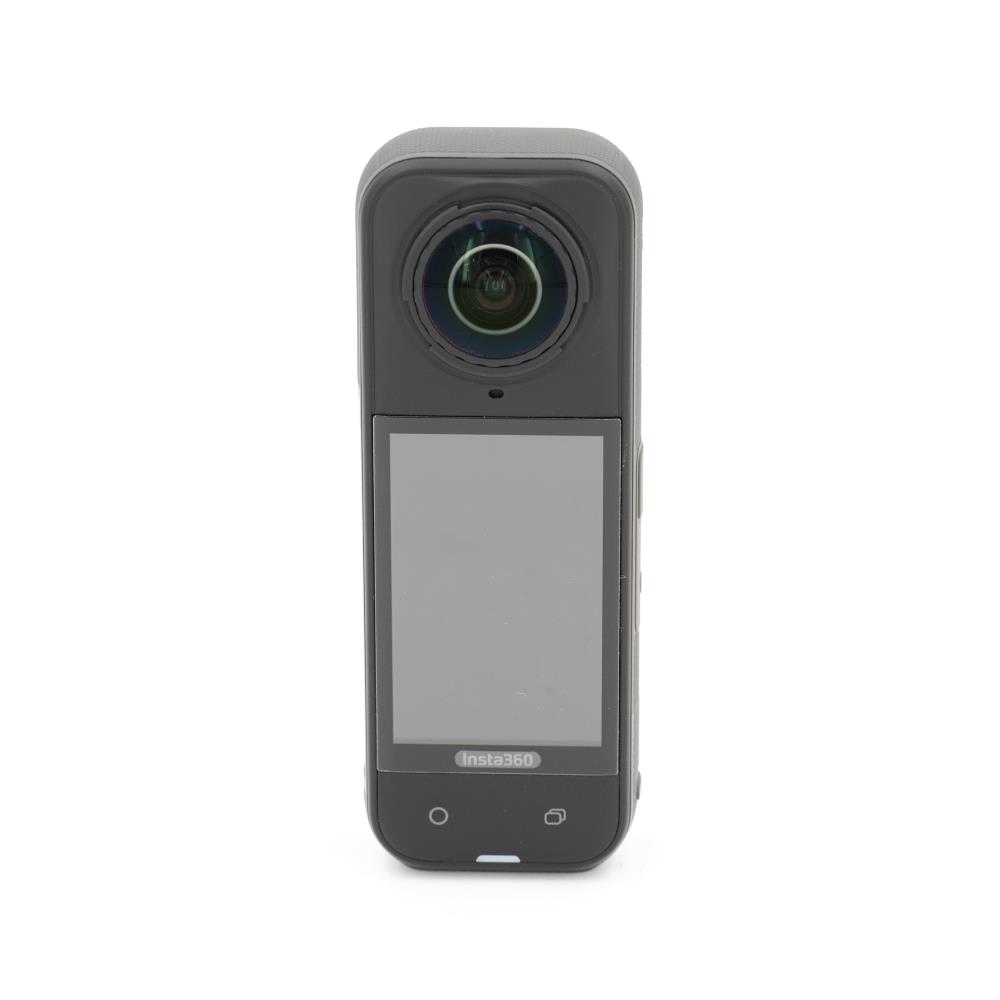 Insta360 X5