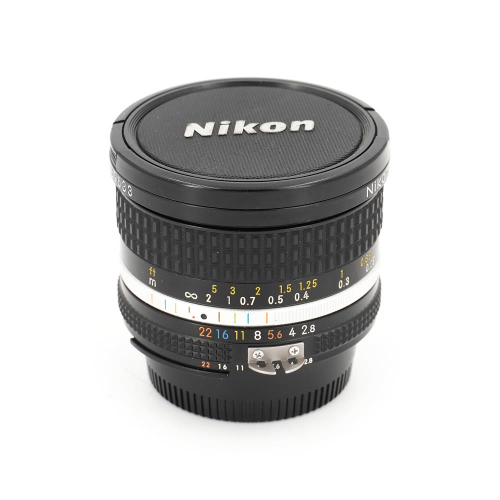 Nikon Ai-S 20mm f/2.8