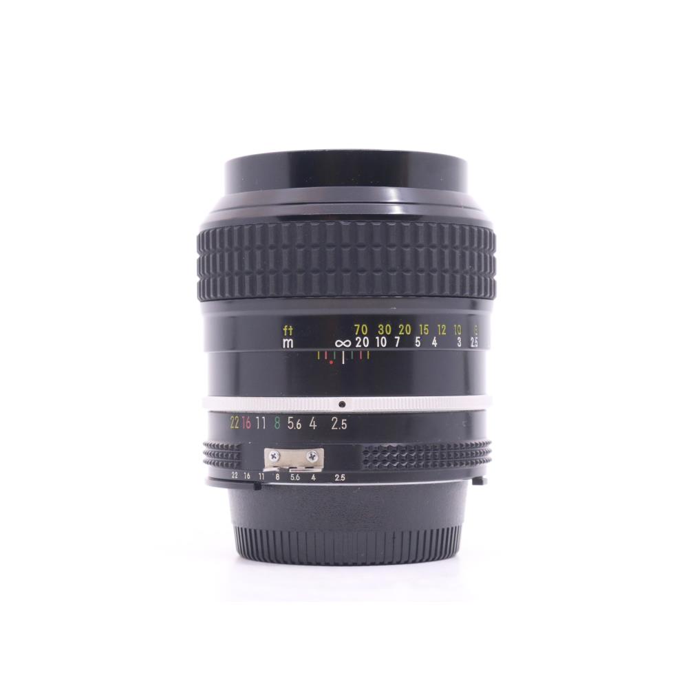 Nikon Ai 105mm f/2.5