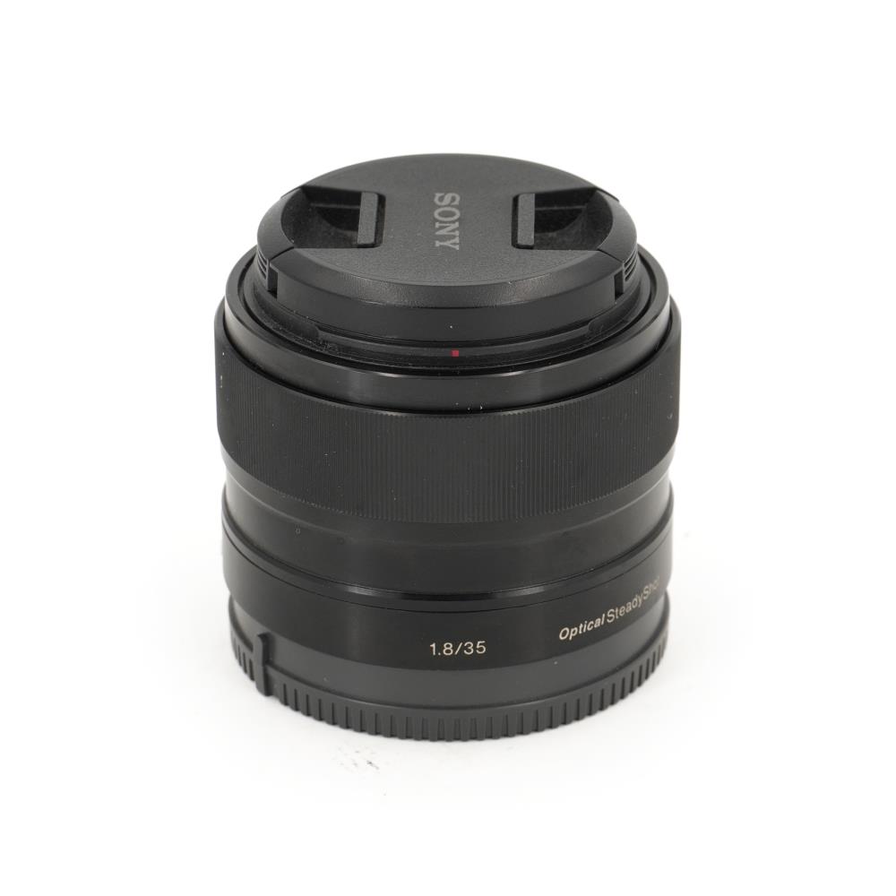 Sony E 35mm f/1.8 OSS