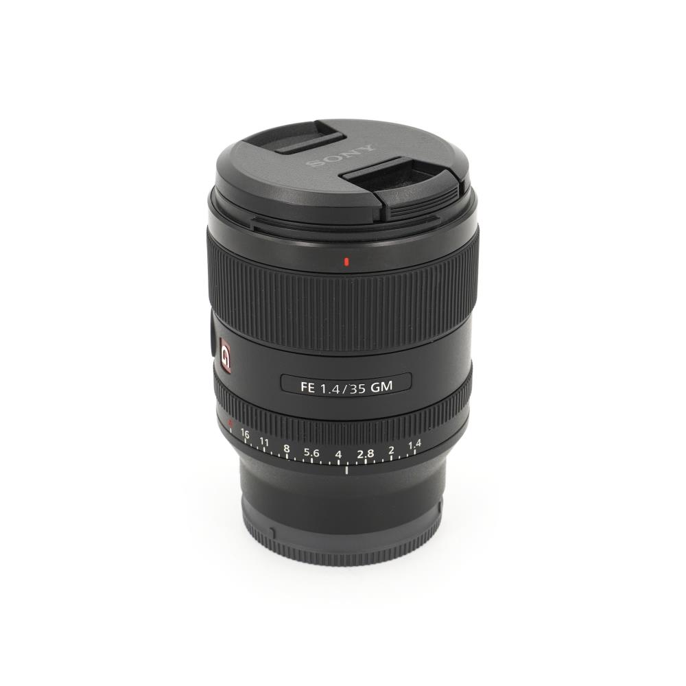 Sony FE 35mm f/1.4 GM